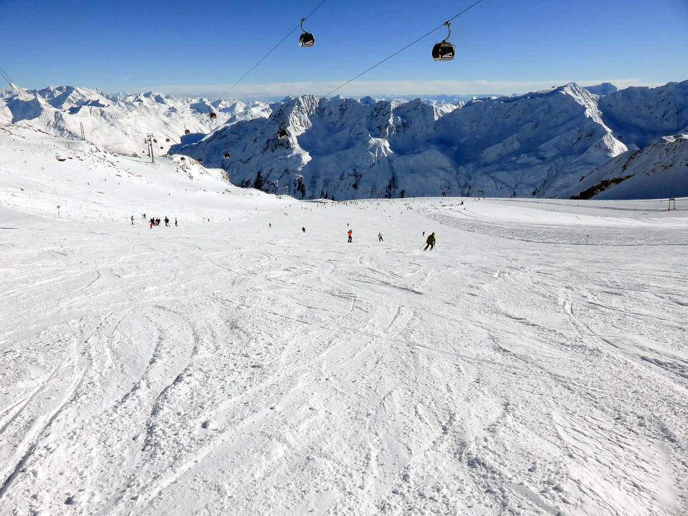 Breite und leichte Pisten am Tiefenbachferner Breite und leichte Pisten am Tiefenbachferner
